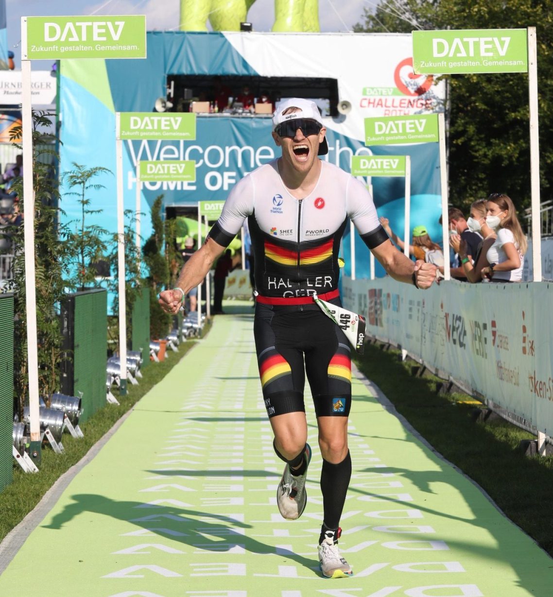 Challenge Roth 2021 Zieleinlauf bei der Challenge Roth 2021.